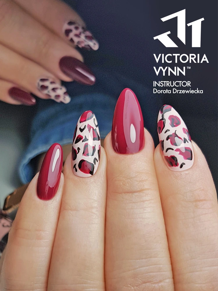 Adorable Wine Red Nails Victoria VYNN Pure Creamy Hybrid 052 Femme Fatale