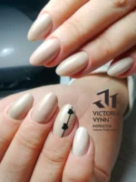 Meilleur vernis à ongles en gel beige clair Victoria VYNN 041
