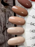 best cappuccino gel nail polish Victoria VYNN pure creamy hybrid 042 milk coffee