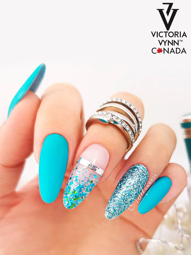 Best Turquoise Green Nails Victoria VYNN Pure Creamy Hybrid 068 By the Bay