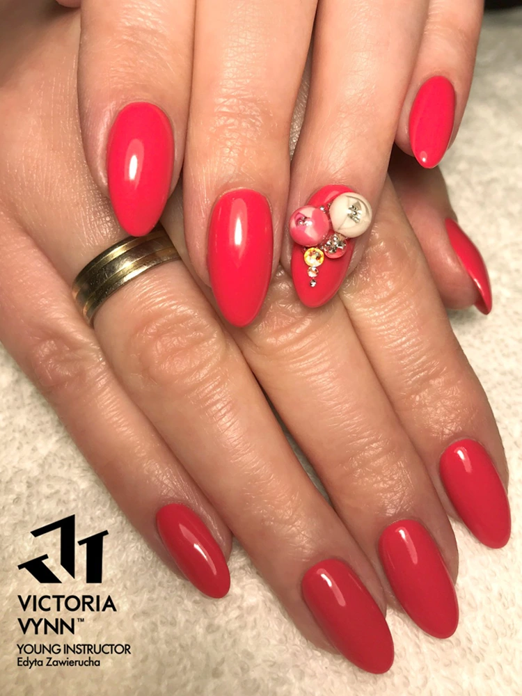 Sweet Raspberry Pink Nails Victoria VYNN Pure Creamy Hybrid 013 Terra Rosa
