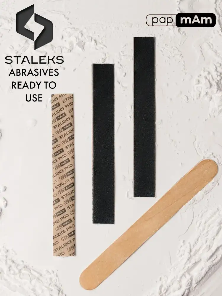 Staleks PRO Disposable papmAm files on a Wooden Base